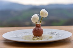 "Soffione", ricotta, mandorla e limone